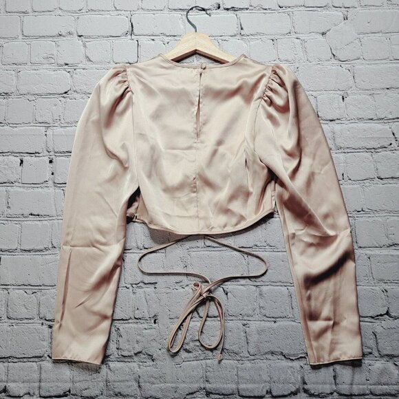 Asos Design Blush Pink Puff Shoulder Satin Wrap Waist Crop Top Size US 6 - Picture 10 of 13